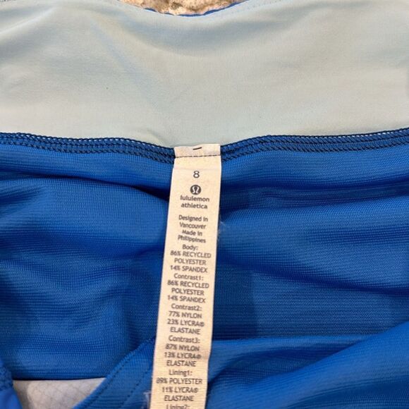 ✨ Limited Edition Blue Snake Skin Lululemon Speed Up Shorts - Size 8, NWOT - Picture 3 of 4